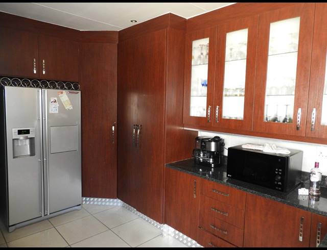 3 BEDROOM HOUSE FOR SALE IN THREE RIVERS EAST